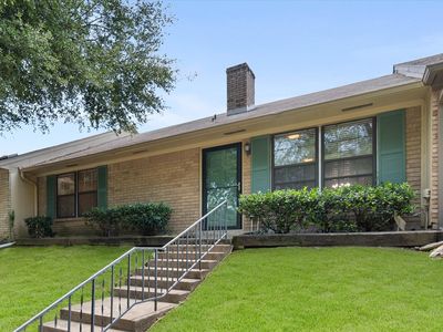1208 Lexington Dr