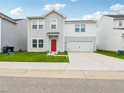 572 Auld Farm Cir