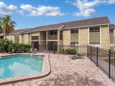 912 Lake Destiny Rd Unit F