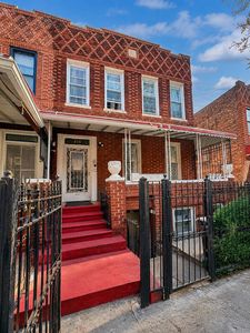 479 E 94th St