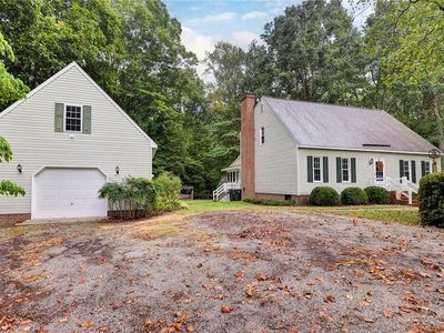 109 Forest Ln