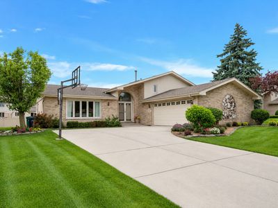 11621 Brookshire Dr