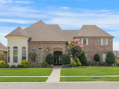 105 Quiet Oaks Dr