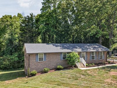 851 Lone Oak Dr