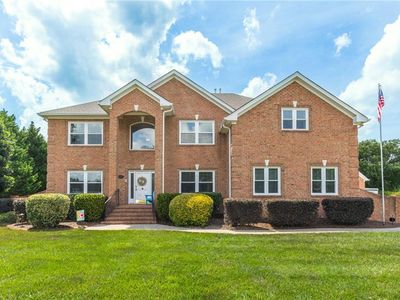 2104 Hickory Forest Dr