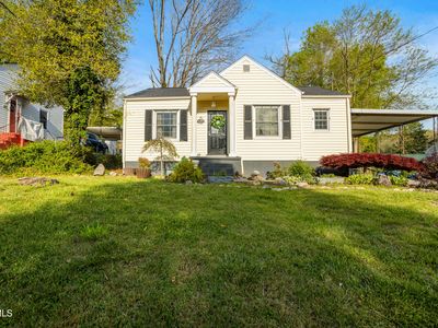 1321 Holly Ct