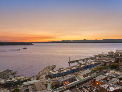 1521 2nd Avenue #2303