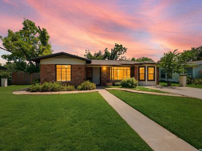 414 Storeywood