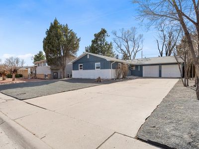 2923 Country Club Dr