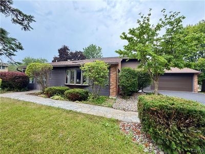 8376 Zenith Dr