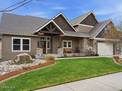 966 E Hurricane Dr