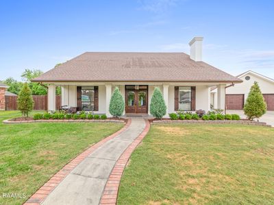108 Murat Cir