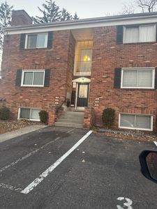 31831 Grand River Ave Unit 3