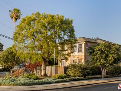 1121 Grant Ave