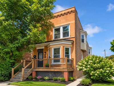 8755 S Cottage Grove Ave