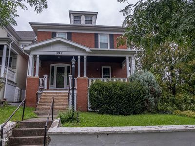 1227 Walnut St