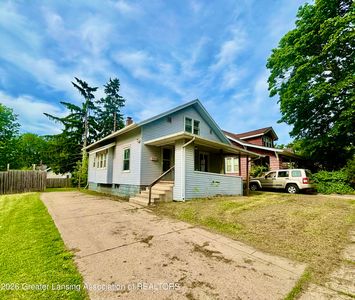 1111 Walsh St