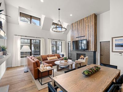 700 Village Dr Unit 404