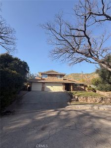 5594 Electric Ave