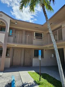 2348 W 56th St APT 19