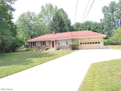Property at 1009 Florence Dr, Macedonia, OH