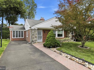 3155 Manor Rd