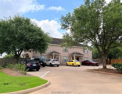 1128-1136 Gridiron Dr