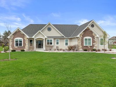W279N8379 Hunter COURT