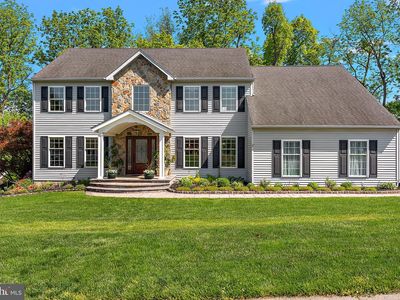 40 Silverwood Blvd