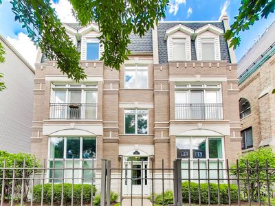 3111 N Seminary Ave APT 1N