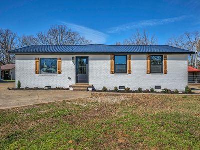 435 Carman Ave