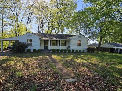 2210 Sycamore Ave NW