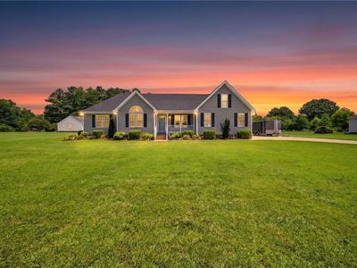 102 Country Meadows Dr
