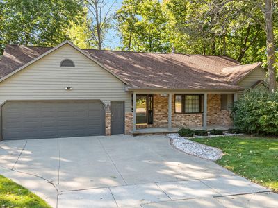 3225 S Scarlet Oak Ln