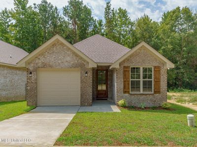 80 Riviera Dr