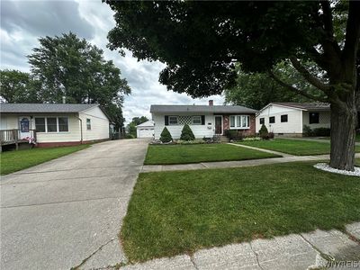 37 Bissell Ave