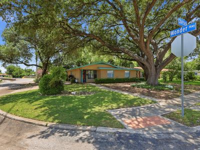 202 Chelsea Dr
