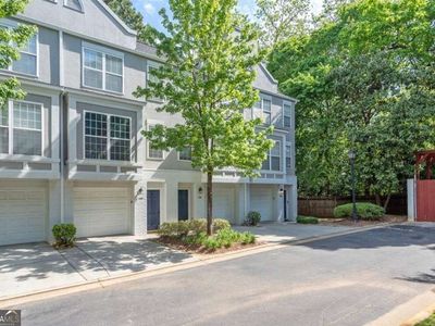 1198 Village Ct SE