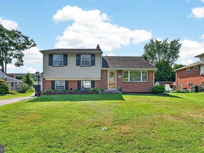 622 School Ln