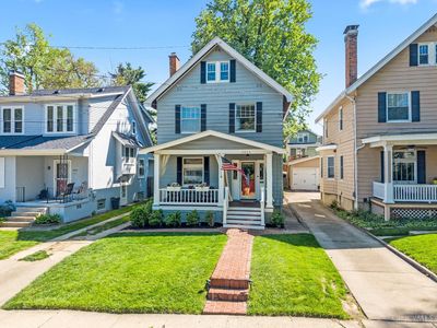 2823 Andrew Pl