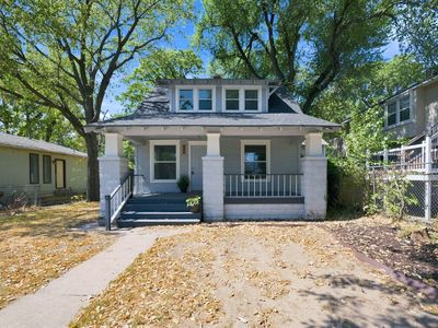 445 N Dodge Ave