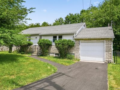 21 Hillside Avenue