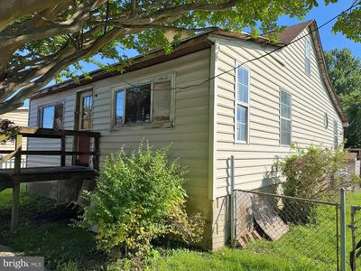 1124 N Point Rd