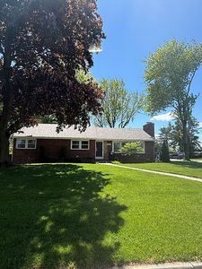 2702 Luverne Ave