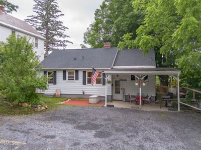 651 E Main St