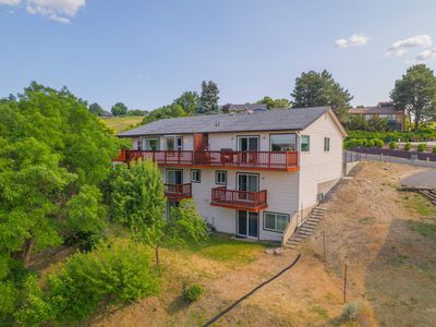 2841 Mayfair Dr