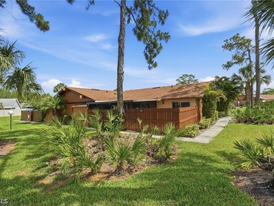 5563 Foxlake Dr
