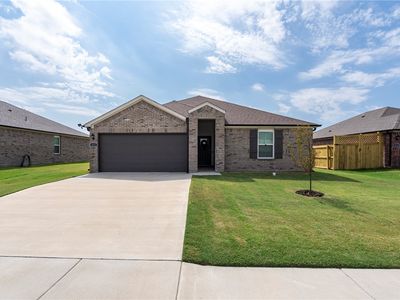 612 Cattleman Ln