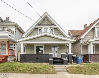 208 South Ave