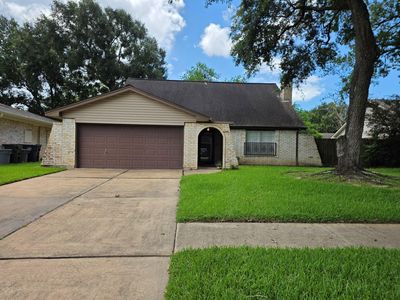 13719 Larkway Dr